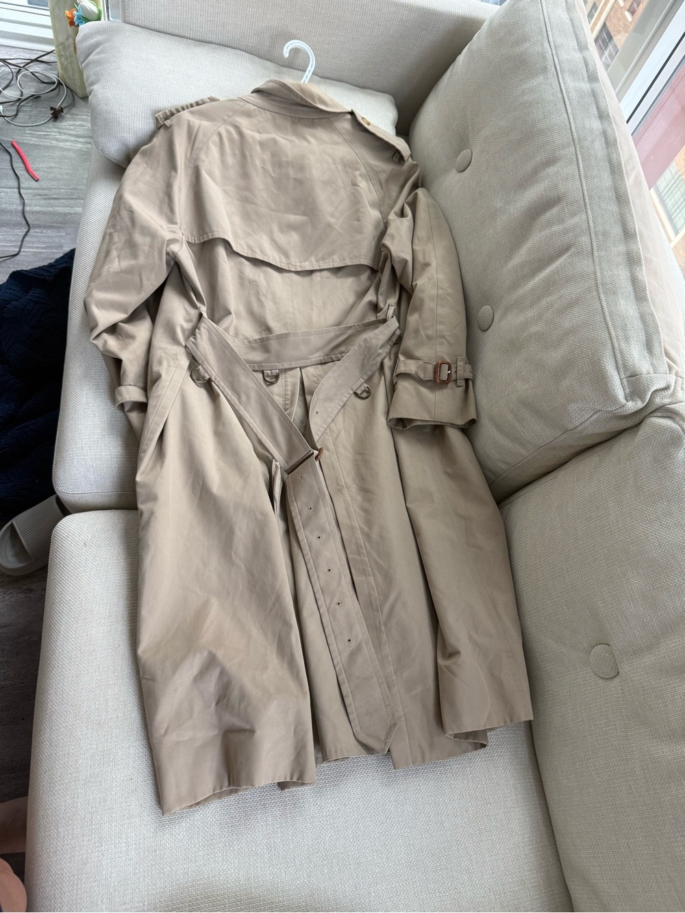 Vintage Burberrys Trench Coat - Picture 4 of 11
